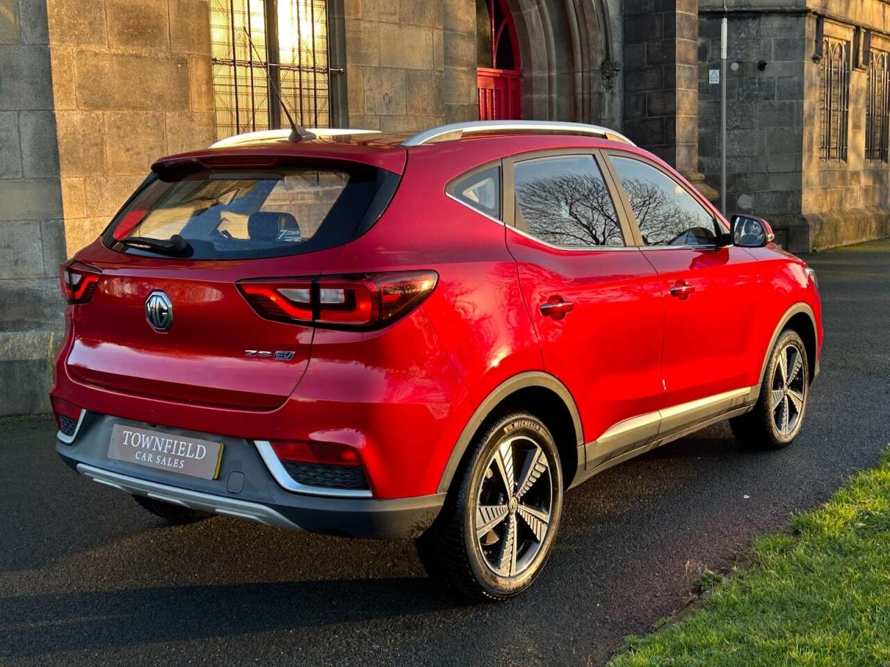 A 2020 MG MG ZS 44.5kWh Exclusive SUV 5dr Electric Auto (143 ps) HEATED LEATHER + BLIND SPO A 2020 MG MG ZS 44.5kWh Exclusive SUV 5dr Electric Auto (143 ps) HEATED LEATHER + BLIND SPO