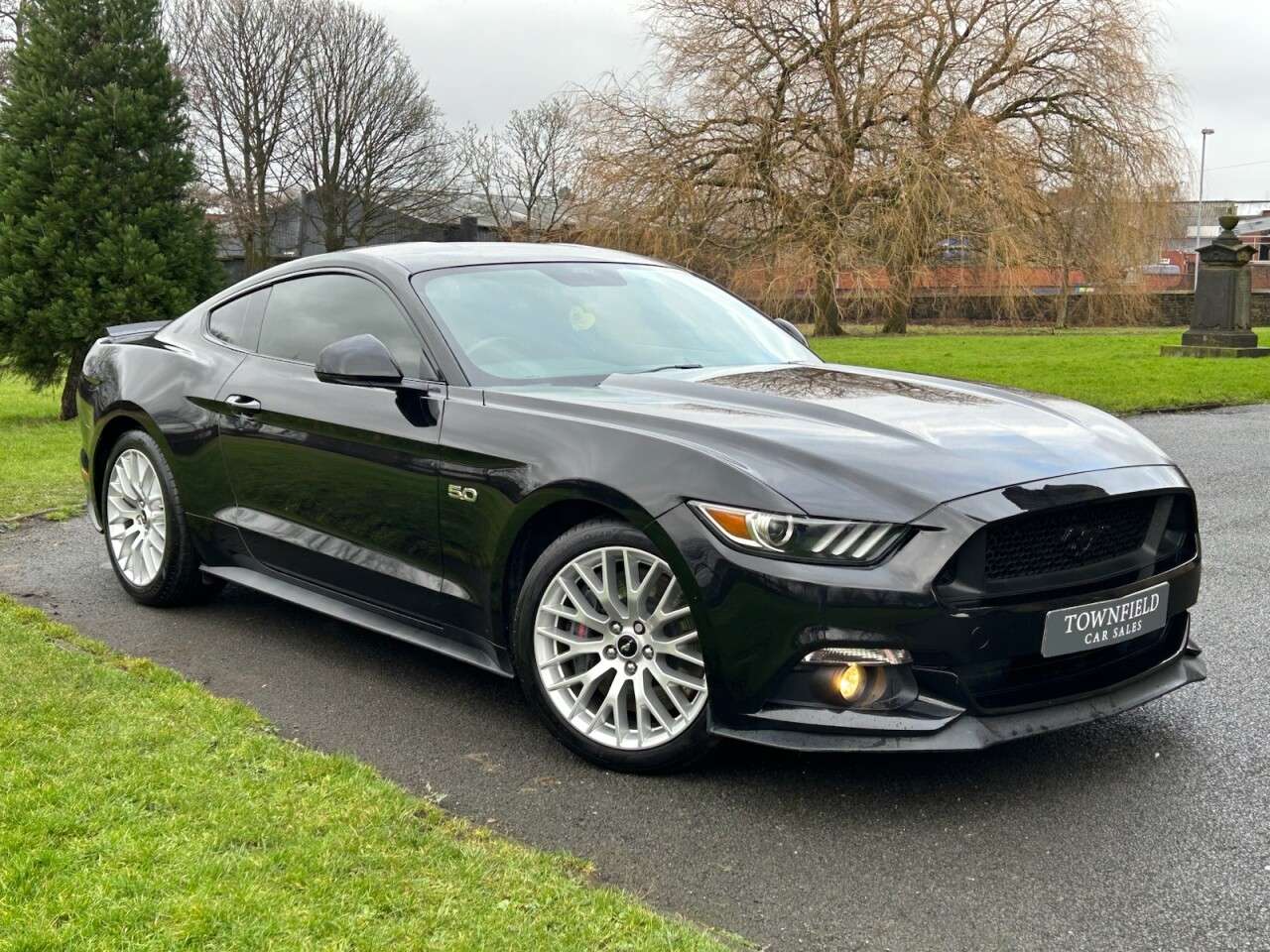 A 2016 FORD MUSTANG 5.0 V8 GT Fastback 2dr Petrol SelShift Euro 6 (416 bhp) FULL SERVICE HISTOR A 2016 FORD MUSTANG 5.0 V8 GT Fastback 2dr Petrol SelShift Euro 6 (416 bhp) FULL SERVICE HISTOR