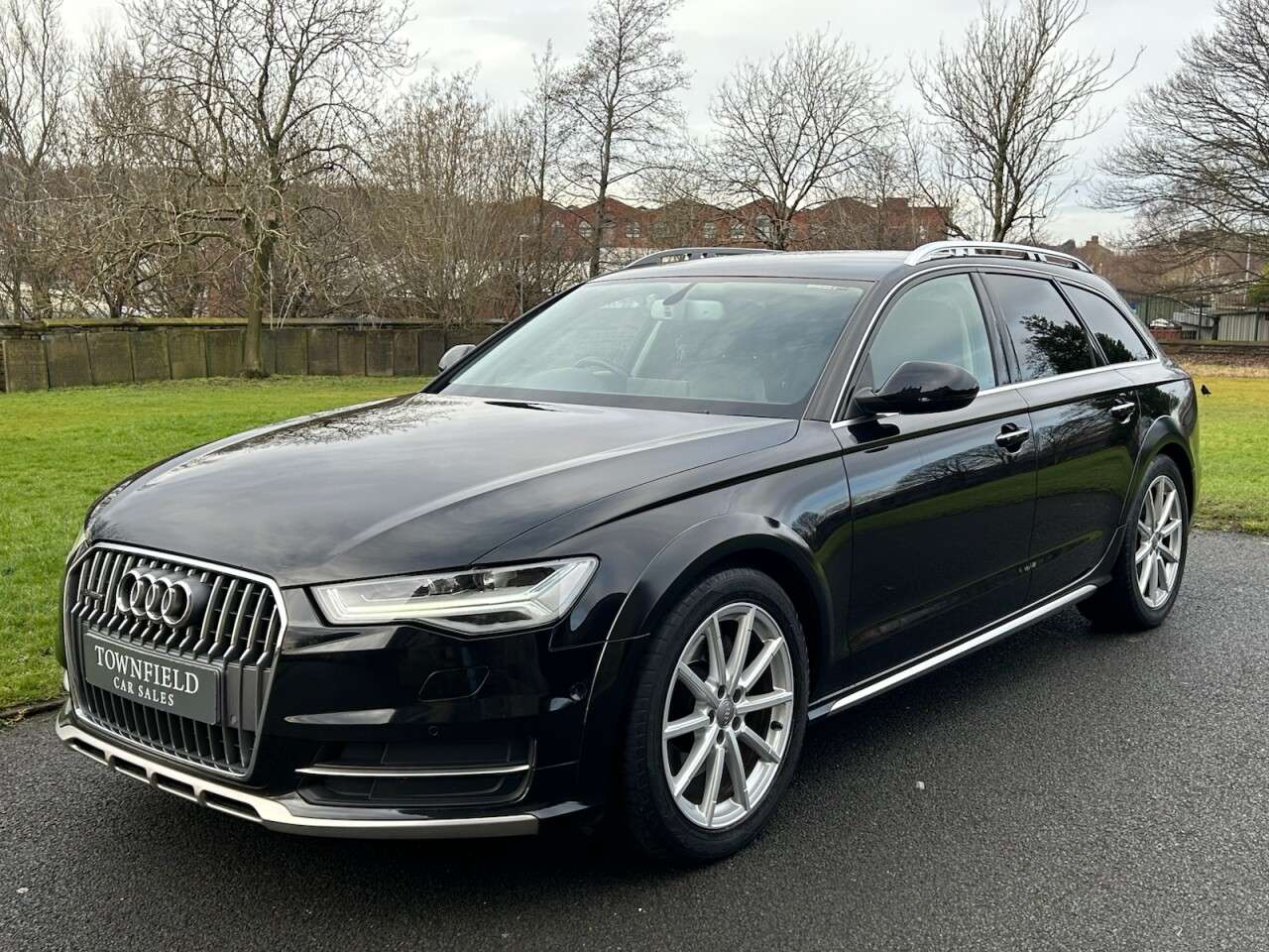 A 2017 AUDI ALLROAD 3.0 TDI V6 Sport Estate 5dr Diesel S Tronic quattro Euro 6 (s/s) (272 ps) F A 2017 AUDI ALLROAD 3.0 TDI V6 Sport Estate 5dr Diesel S Tronic quattro Euro 6 (s/s) (272 ps) F