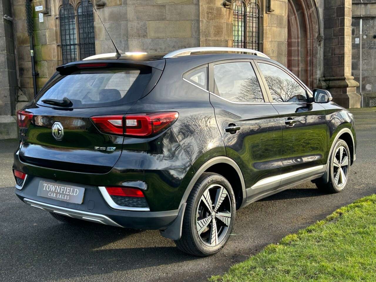 A 2020 MG MG ZS 44.5kWh Exclusive SUV 5dr Electric Auto (143 ps) HEATED SEATS + REVERSE CAM A 2020 MG MG ZS 44.5kWh Exclusive SUV 5dr Electric Auto (143 ps) HEATED SEATS + REVERSE CAM