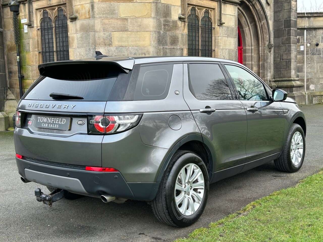 A 2016 LAND ROVER DISCOVERY SPORT 2.0 TD4 SE Tech SUV 5dr Diesel Manual 4WD Euro 6 (s/s) (180 ps) SAT NAV+HEA A 2016 LAND ROVER DISCOVERY SPORT 2.0 TD4 SE Tech SUV 5dr Diesel Manual 4WD Euro 6 (s/s) (180 ps) SAT NAV+HEA