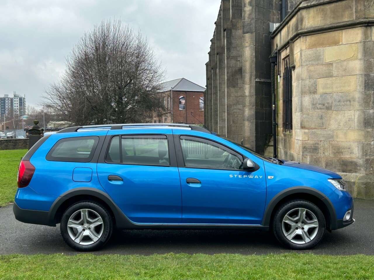 A 2019 DACIA LOGAN MCV STEPWAY 1.5 Blue dCi Comfort Estate 5dr Diesel Manual Euro 6 (s/s) (95 ps) APPLE CA A 2019 DACIA LOGAN MCV STEPWAY 1.5 Blue dCi Comfort Estate 5dr Diesel Manual Euro 6 (s/s) (95 ps) APPLE CA