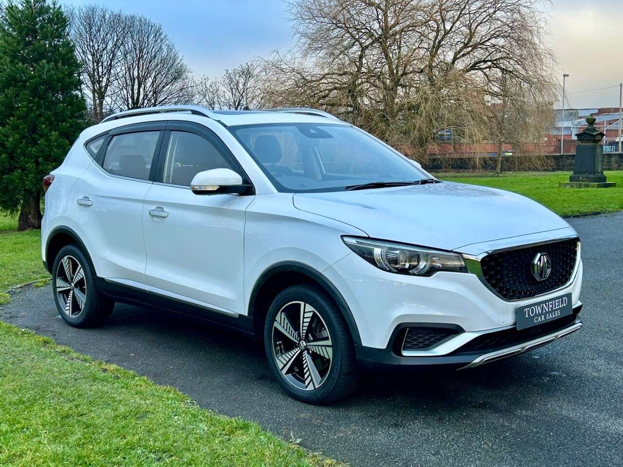 A 2020 MG MG ZS 44.5kWh Exclusive SUV 5dr Electric Auto (143 ps) AUTO+CARPLAY+HEATED LEATHE A 2020 MG MG ZS 44.5kWh Exclusive SUV 5dr Electric Auto (143 ps) AUTO+CARPLAY+HEATED LEATHE