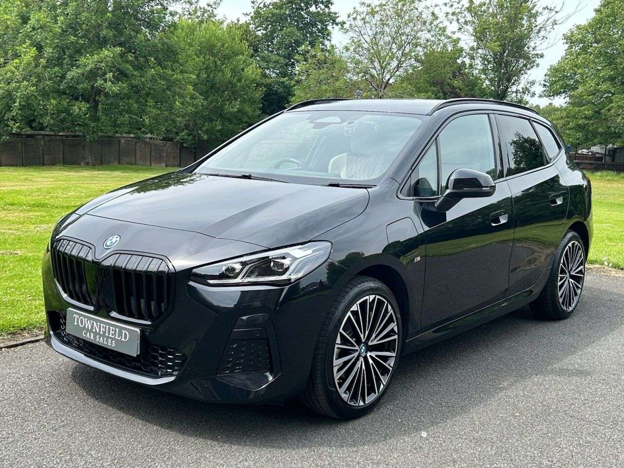 A 2023 BMW 2 SERIES ACTIVE TOURER 1.5 225xe 16.3kWh M Sport MPV 5dr Petrol Plug-in Hybrid DCT 4WD Euro 6 (s/s A 2023 BMW 2 SERIES ACTIVE TOURER 1.5 225xe 16.3kWh M Sport MPV 5dr Petrol Plug-in Hybrid DCT 4WD Euro 6 (s/s