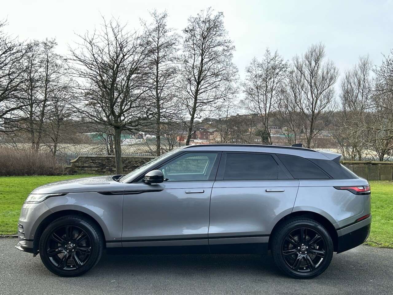 2020 LAND ROVER RANGE ROVER VELAR 2020 LAND ROVER RANGE ROVER VELAR