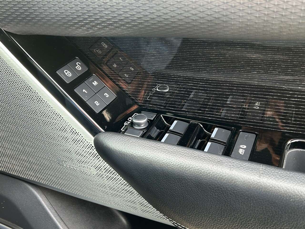 2020 LAND ROVER RANGE ROVER VELAR 2020 LAND ROVER RANGE ROVER VELAR