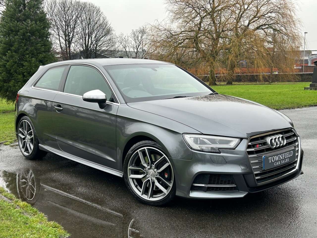 A 2017 AUDI S3 2.0 TFSI Hatchback 3dr Petrol S Tronic quattro Euro 6 (s/s) (310 ps) SAT NA A 2017 AUDI S3 2.0 TFSI Hatchback 3dr Petrol S Tronic quattro Euro 6 (s/s) (310 ps) SAT NA