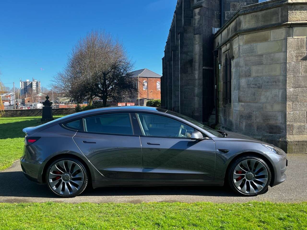 A 2020 TESLA MODEL 3 (Dual Motor) Performance Saloon 4dr Electric Auto 4WDE (Performance Upgrade A 2020 TESLA MODEL 3 (Dual Motor) Performance Saloon 4dr Electric Auto 4WDE (Performance Upgrade
