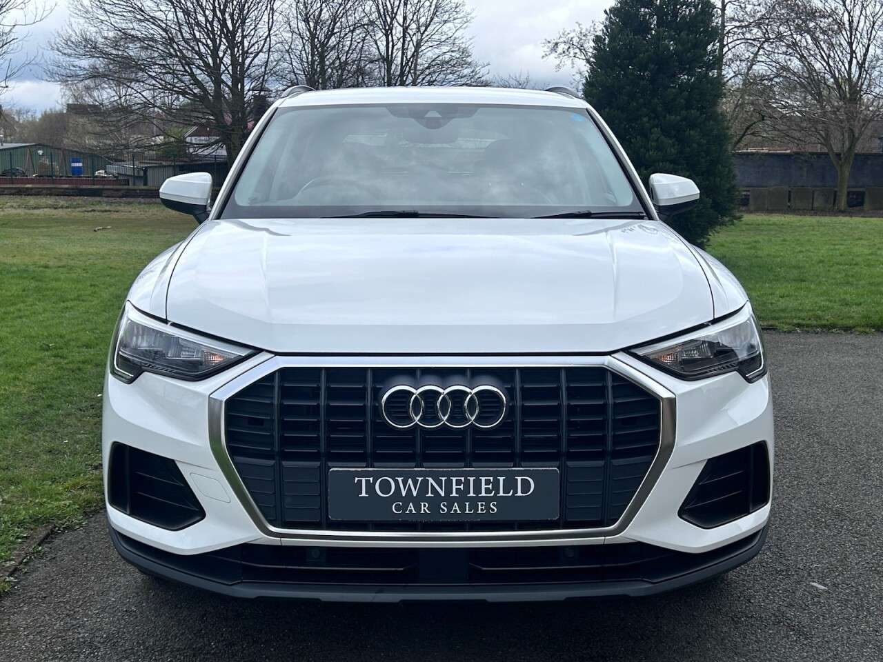 A 2021 AUDI Q3 1.5 TFSI CoD 35 Technik SUV 5dr Petrol Manual Euro 6 (s/s) (150 ps) A 2021 AUDI Q3 1.5 TFSI CoD 35 Technik SUV 5dr Petrol Manual Euro 6 (s/s) (150 ps)