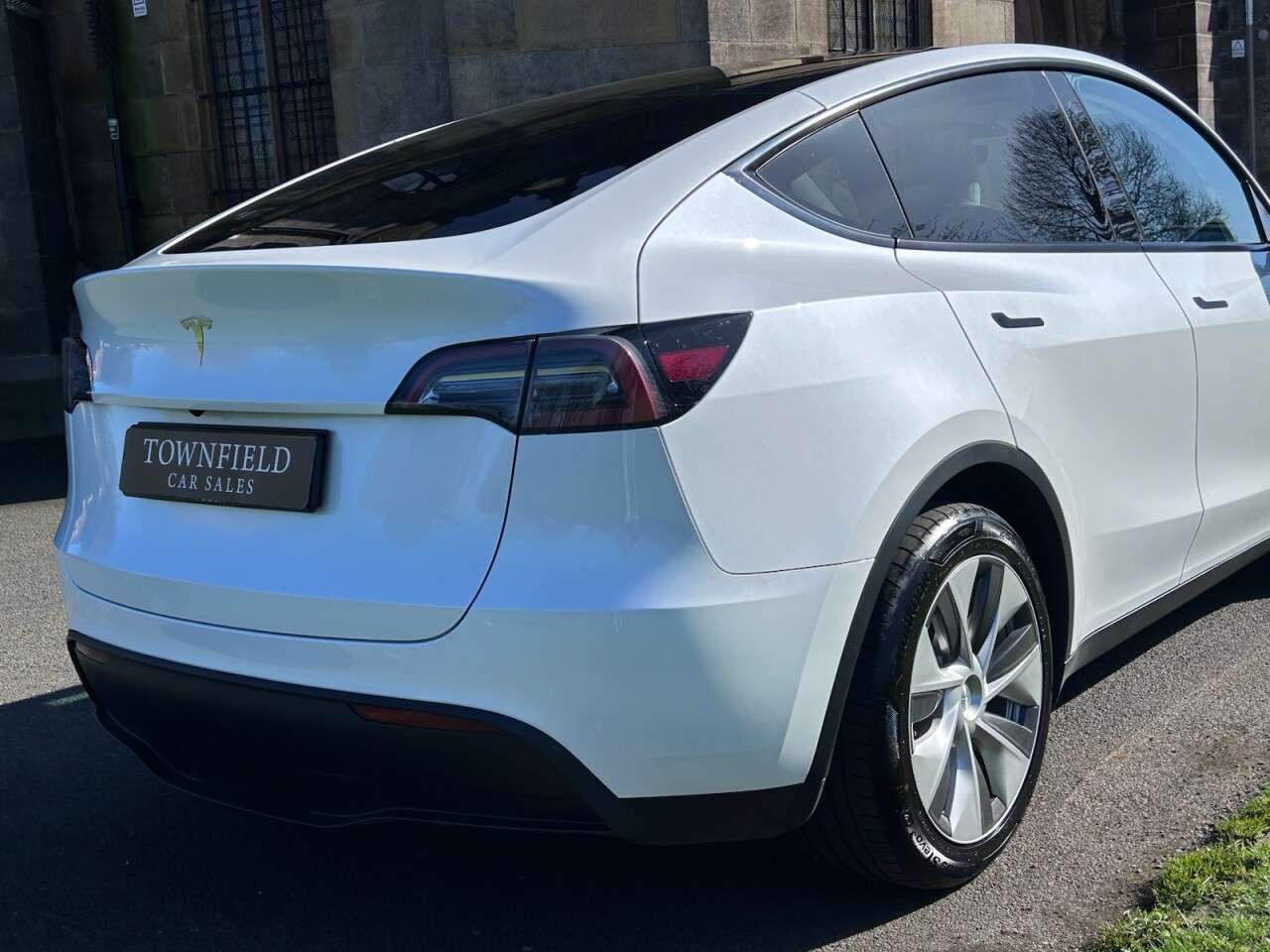 2023 TESLA MODEL Y 2023 TESLA MODEL Y