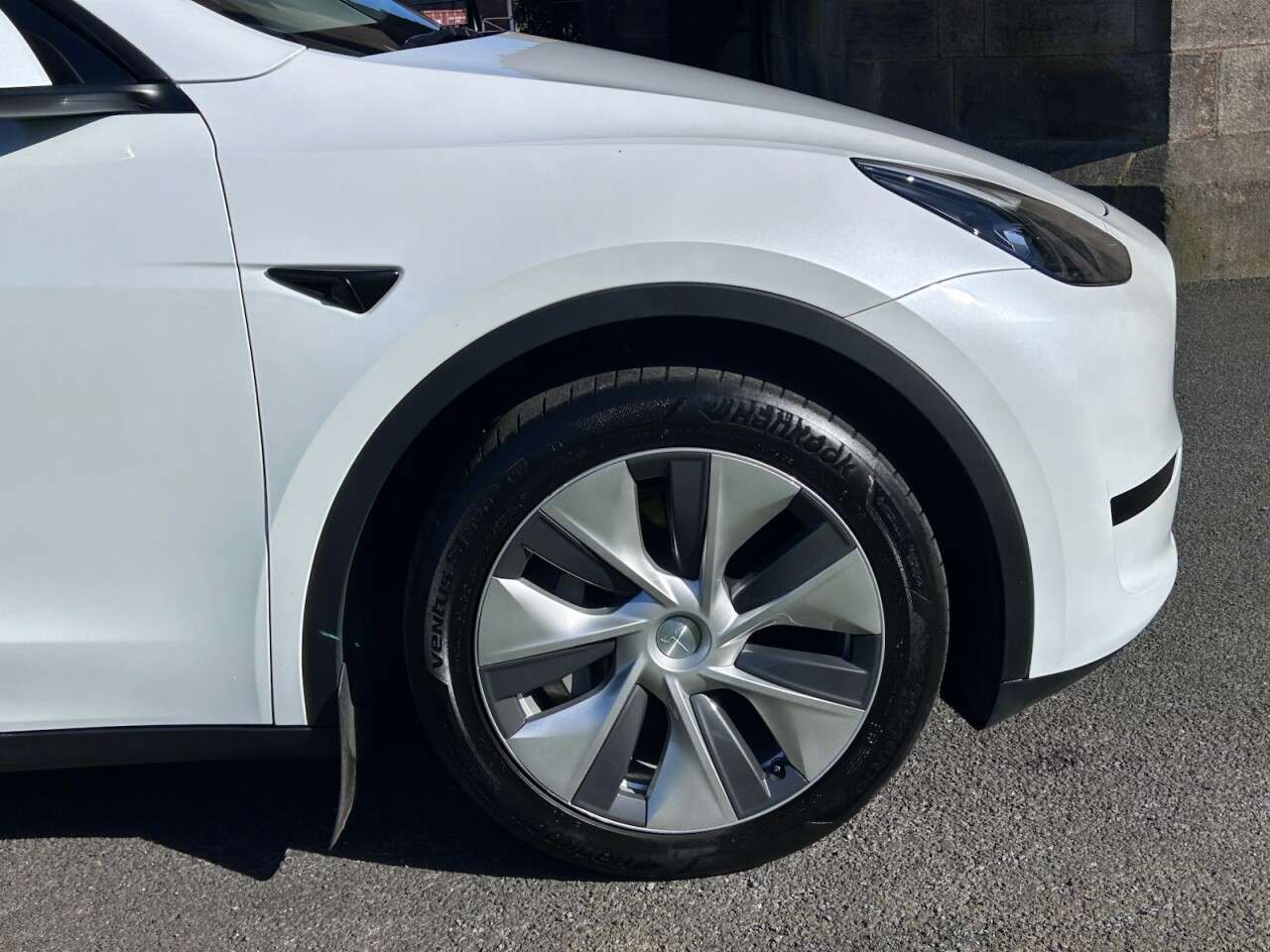 2023 TESLA MODEL Y 2023 TESLA MODEL Y