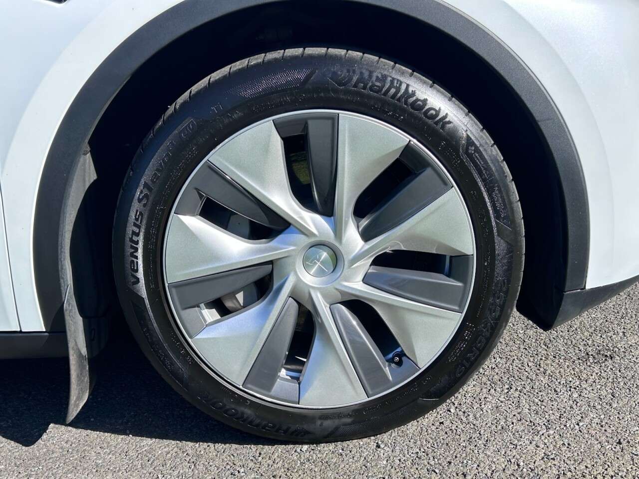 2023 TESLA MODEL Y 2023 TESLA MODEL Y