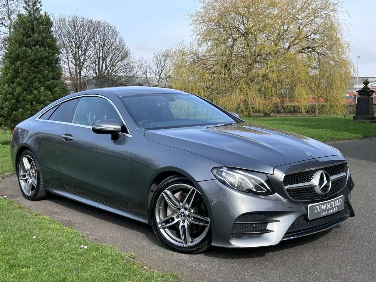 A 2019 MERCEDES-BENZ E-CLASS 2.0 E220d AMG Line Coupe 2dr Diesel G-Tronic+ Euro 6 (s/s) (194 ps) SAT NAV A 2019 MERCEDES-BENZ E-CLASS 2.0 E220d AMG Line Coupe 2dr Diesel G-Tronic+ Euro 6 (s/s) (194 ps) SAT NAV
