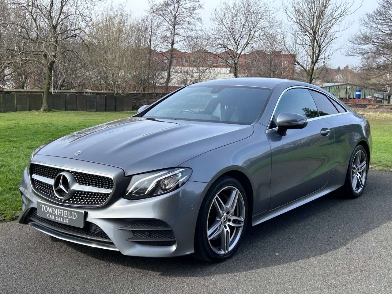 A 2019 MERCEDES-BENZ E-CLASS 2.0 E220d AMG Line Coupe 2dr Diesel G-Tronic+ Euro 6 (s/s) (194 ps) SAT NAV A 2019 MERCEDES-BENZ E-CLASS 2.0 E220d AMG Line Coupe 2dr Diesel G-Tronic+ Euro 6 (s/s) (194 ps) SAT NAV