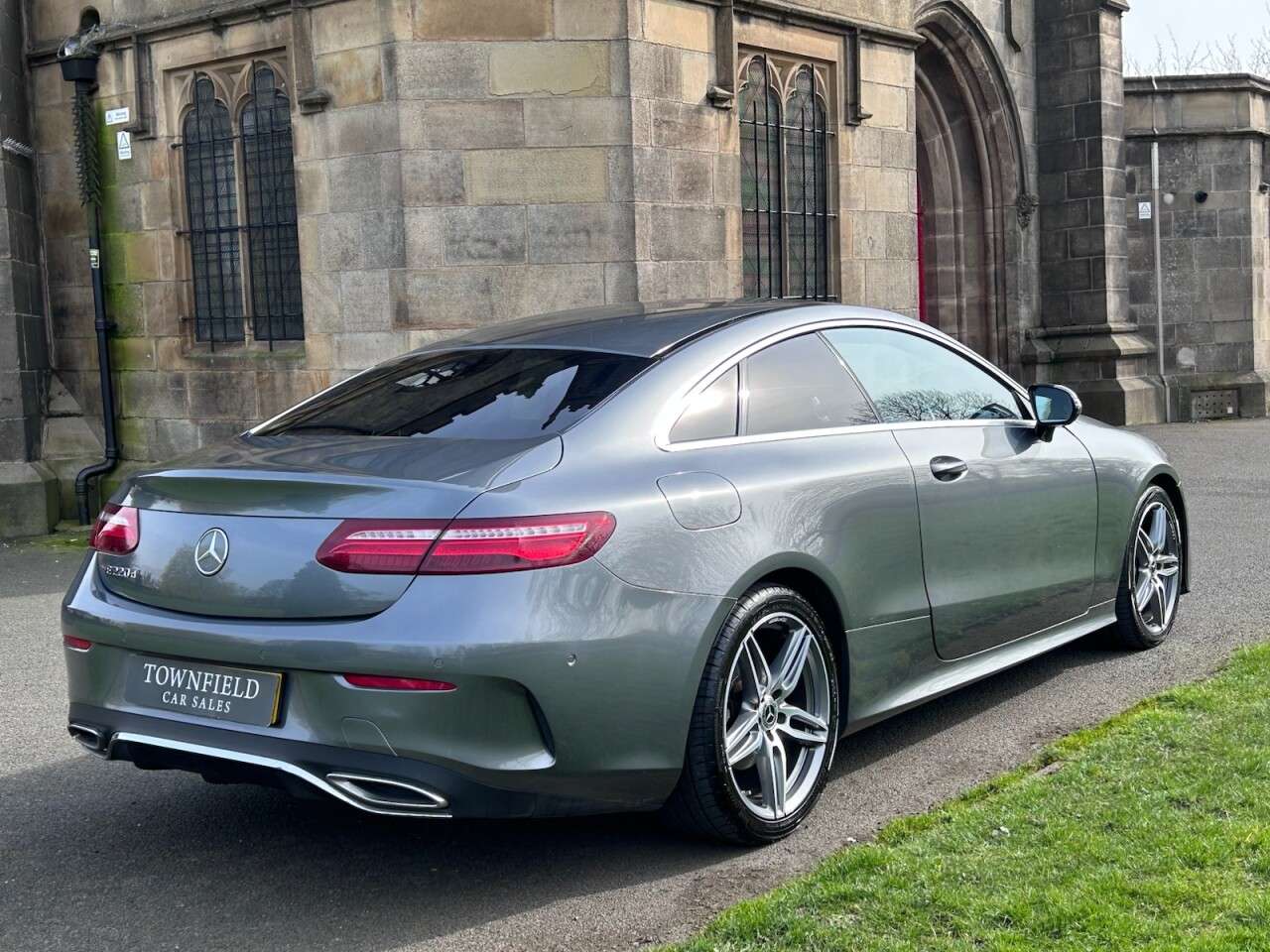 A 2019 MERCEDES-BENZ E-CLASS 2.0 E220d AMG Line Coupe 2dr Diesel G-Tronic+ Euro 6 (s/s) (194 ps) SAT NAV A 2019 MERCEDES-BENZ E-CLASS 2.0 E220d AMG Line Coupe 2dr Diesel G-Tronic+ Euro 6 (s/s) (194 ps) SAT NAV