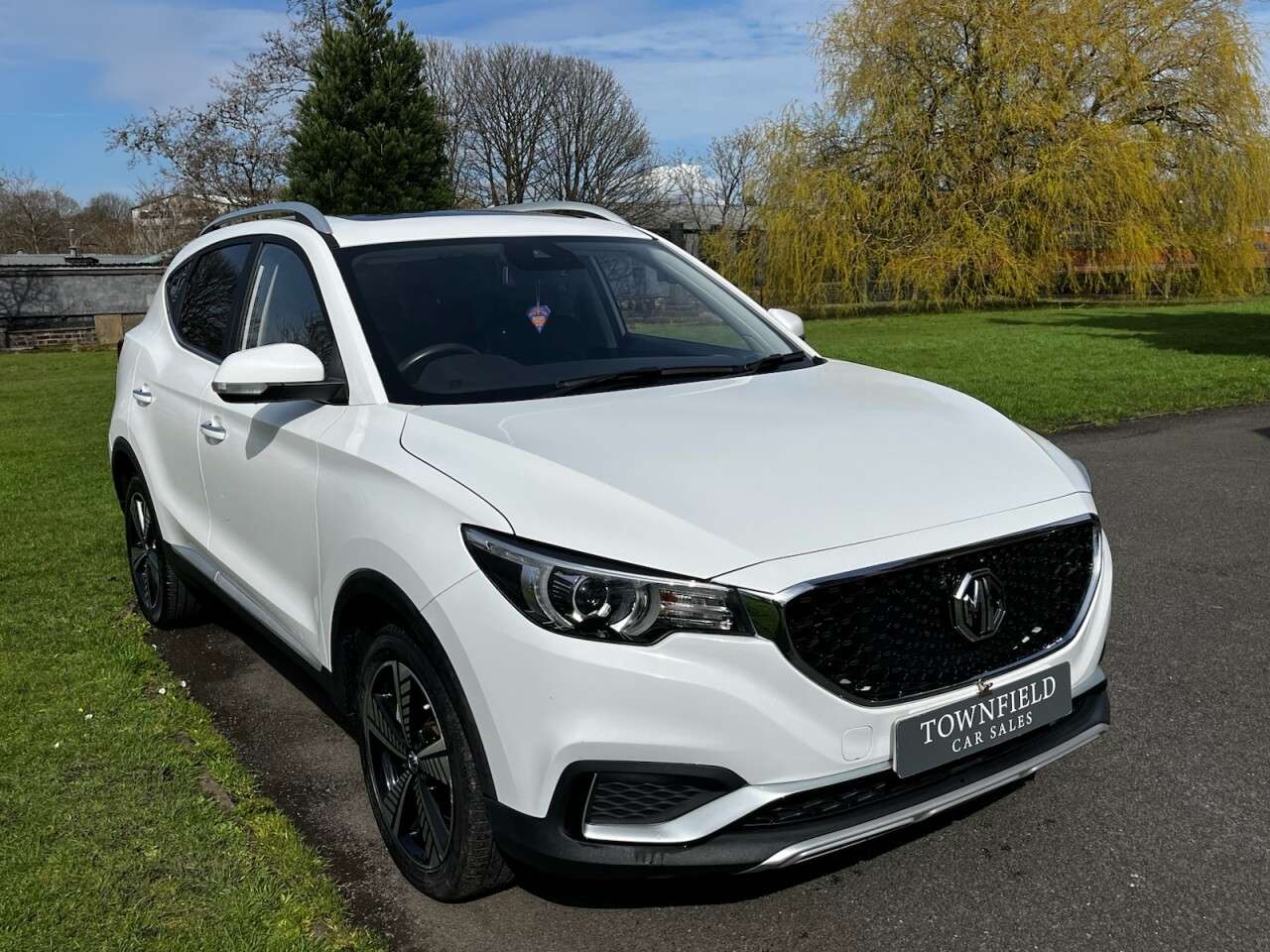 A 2021 MG MG ZS 44.5kWh Exclusive SUV 5dr Electric Auto (143 ps) A 2021 MG MG ZS 44.5kWh Exclusive SUV 5dr Electric Auto (143 ps)