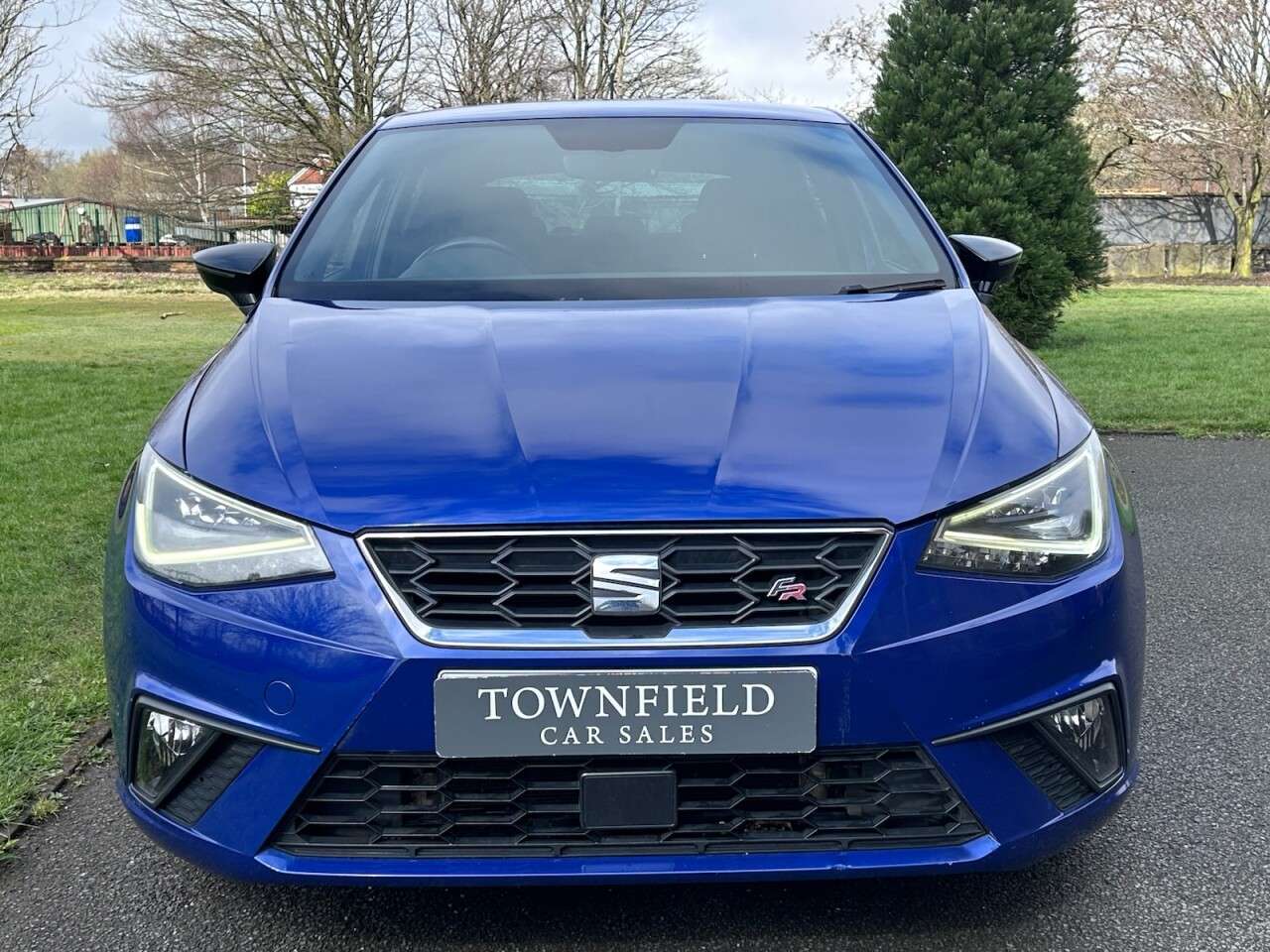 A 2019 SEAT IBIZA 1.0 TSI FR Hatchback 5dr Petrol Manual Euro 6 (s/s) GPF (95 ps) A 2019 SEAT IBIZA 1.0 TSI FR Hatchback 5dr Petrol Manual Euro 6 (s/s) GPF (95 ps)