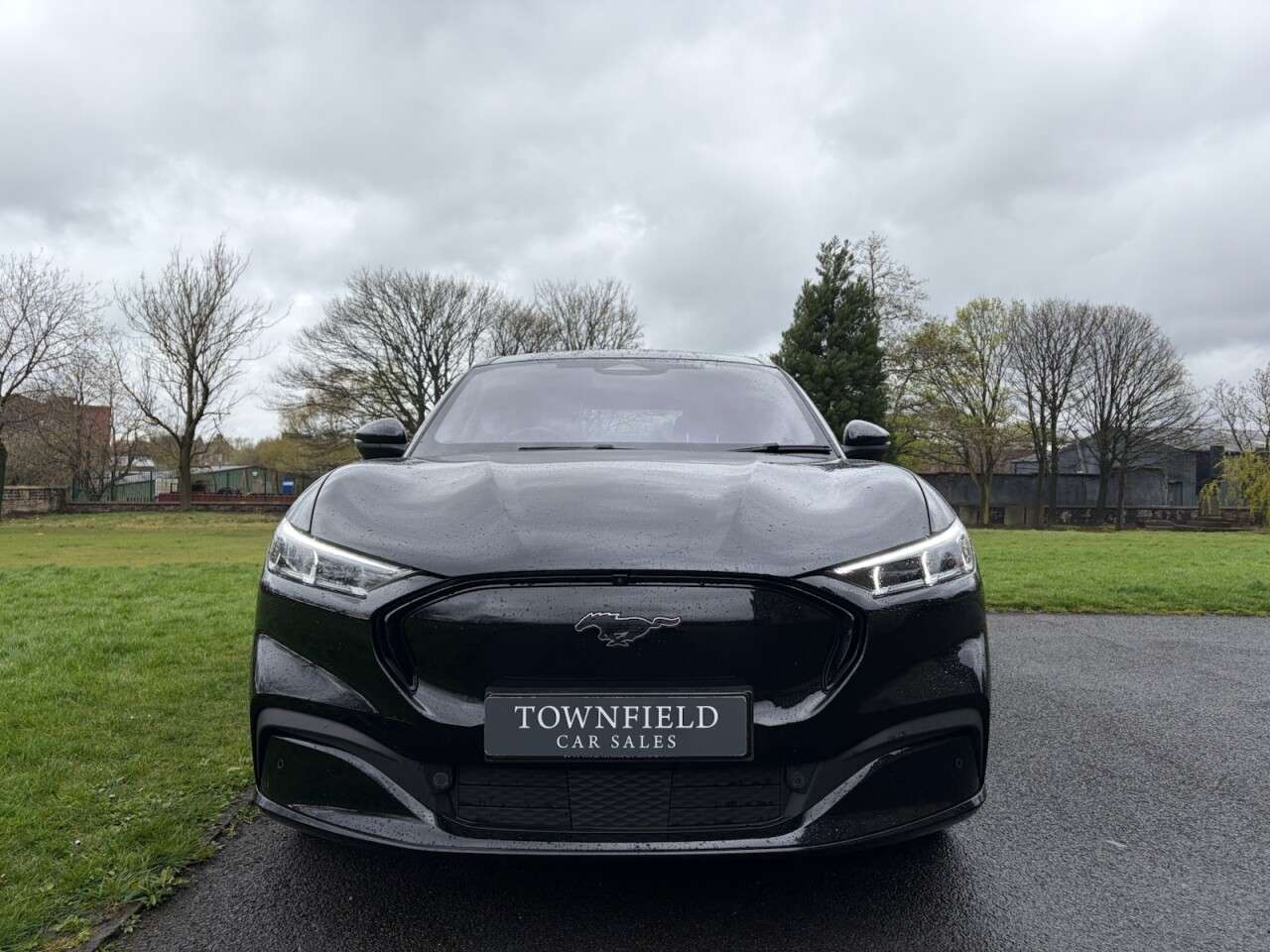 A 2022 FORD MUSTANG MACH-E Standard Range 70kWh SUV 5dr Electric Automatic AWD (269 ps) A 2022 FORD MUSTANG MACH-E Standard Range 70kWh SUV 5dr Electric Automatic AWD (269 ps)