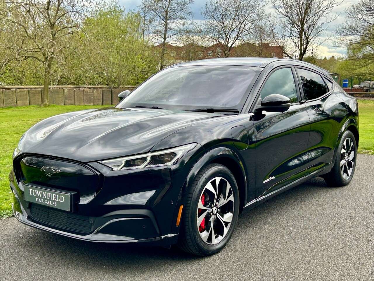 A 2022 FORD MUSTANG MACH-E Standard Range 70kWh SUV 5dr Electric Automatic AWD (269 ps) 1 OWNER+HEATED A 2022 FORD MUSTANG MACH-E Standard Range 70kWh SUV 5dr Electric Automatic AWD (269 ps) 1 OWNER+HEATED