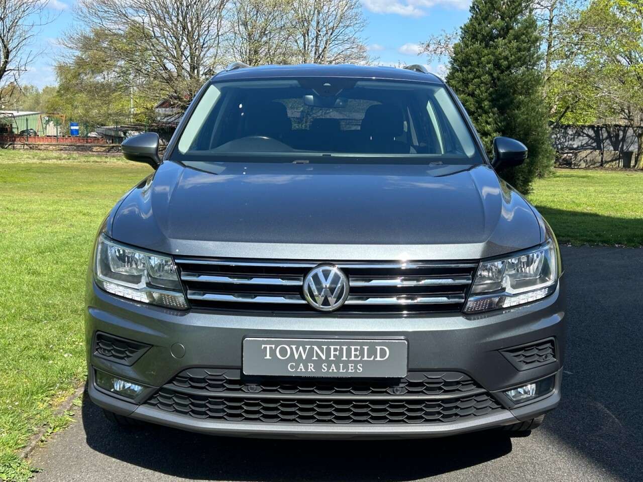 A 2021 VOLKSWAGEN TIGUAN ALLSPACE 1.5 TSI EVO Match SUV 5dr Petrol DSG Euro 6 (s/s) (150 ps) APPLE CARPLAY + A 2021 VOLKSWAGEN TIGUAN ALLSPACE 1.5 TSI EVO Match SUV 5dr Petrol DSG Euro 6 (s/s) (150 ps) APPLE CARPLAY +