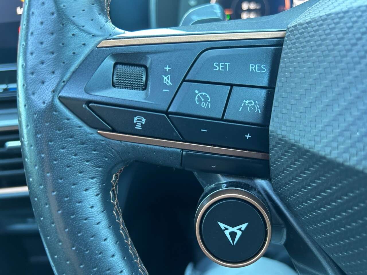 2023 CUPRA FORMENTOR 2023 CUPRA FORMENTOR