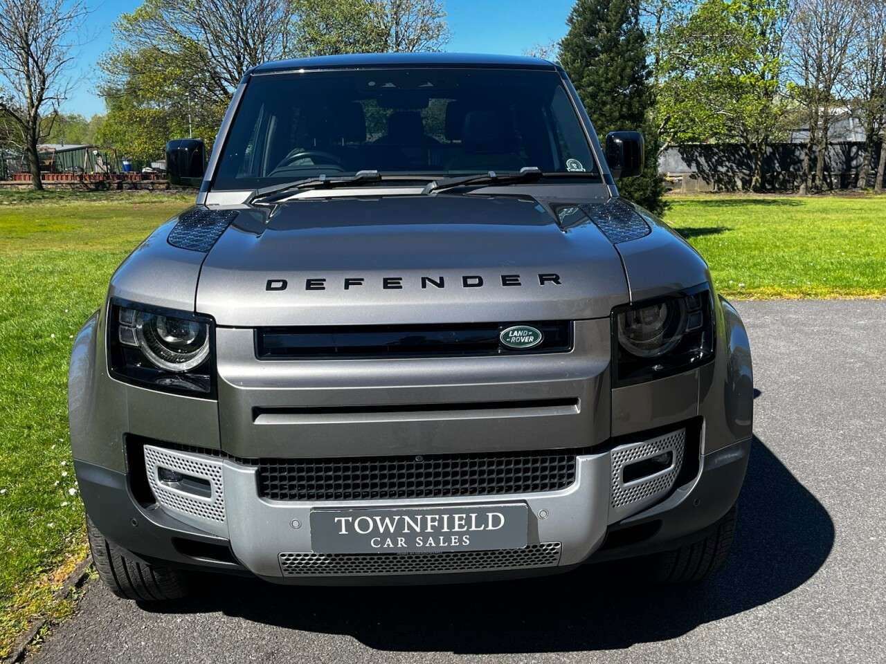 A 2021 LAND ROVER DEFENDER 3.0 D200 MHEV S SUV 3dr Diesel Auto 4WD Euro 6 (s/s) (200 ps) HEATED SEATS+ A 2021 LAND ROVER DEFENDER 3.0 D200 MHEV S SUV 3dr Diesel Auto 4WD Euro 6 (s/s) (200 ps) HEATED SEATS+