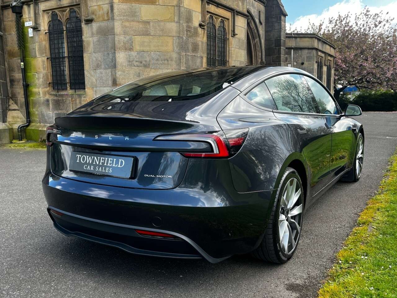 2024 TESLA MODEL 3 2024 TESLA MODEL 3