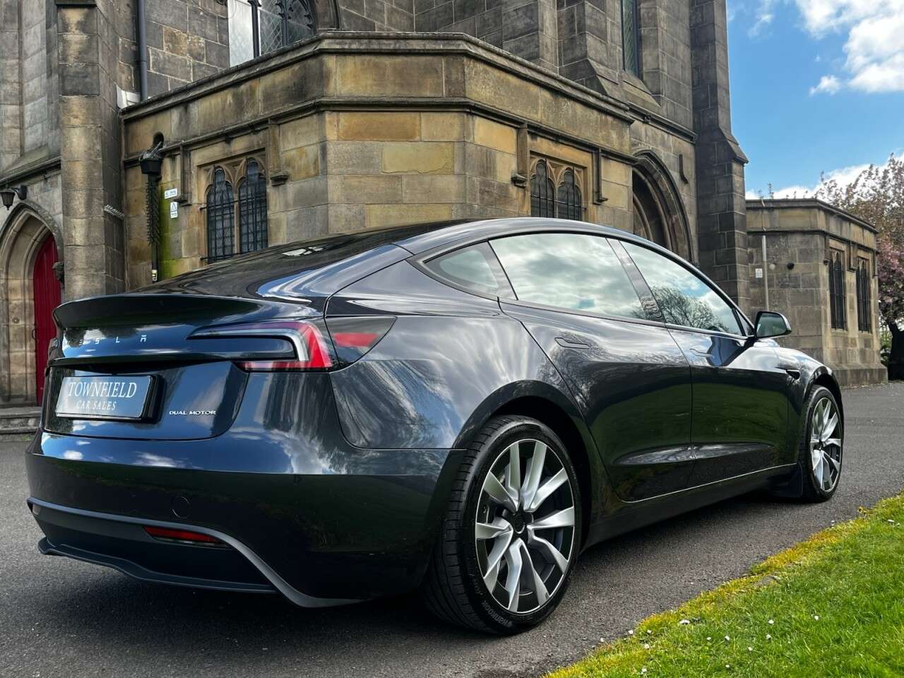 2024 TESLA MODEL 3 2024 TESLA MODEL 3