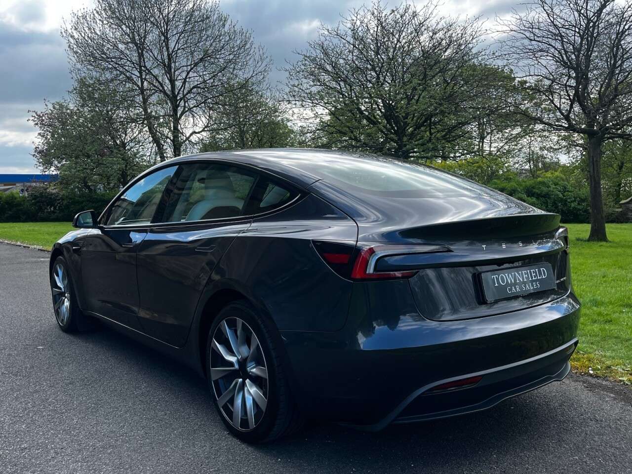 2024 TESLA MODEL 3 2024 TESLA MODEL 3