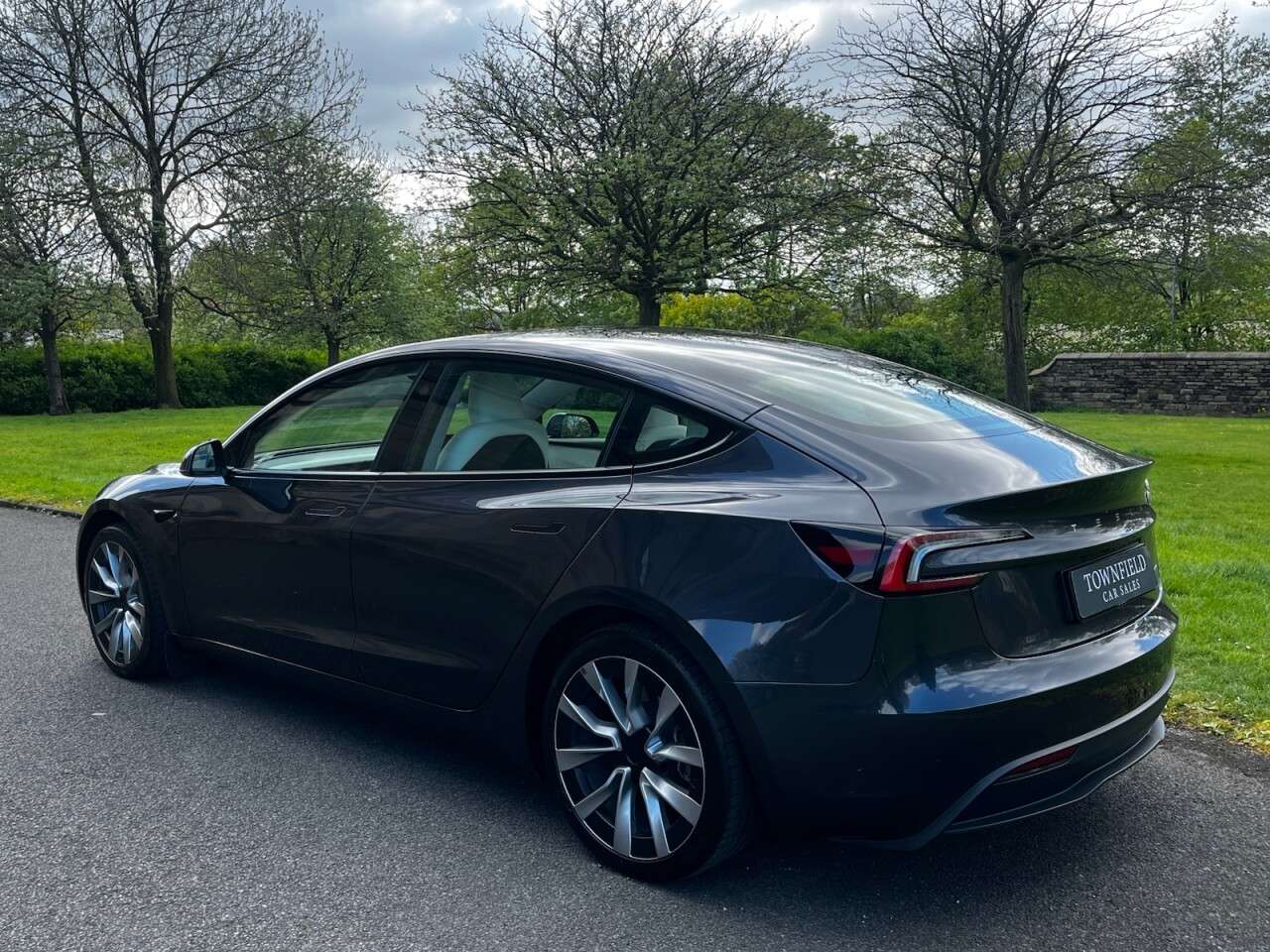 2024 TESLA MODEL 3 2024 TESLA MODEL 3