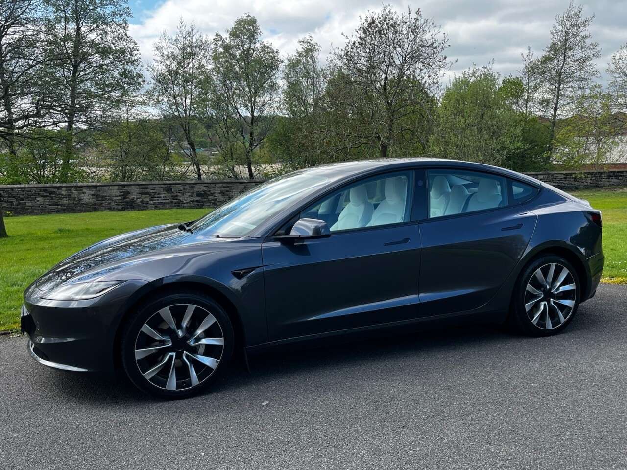 2024 TESLA MODEL 3 2024 TESLA MODEL 3