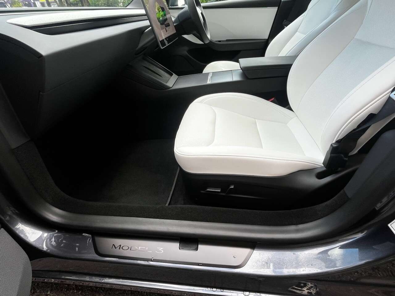 2024 TESLA MODEL 3 2024 TESLA MODEL 3