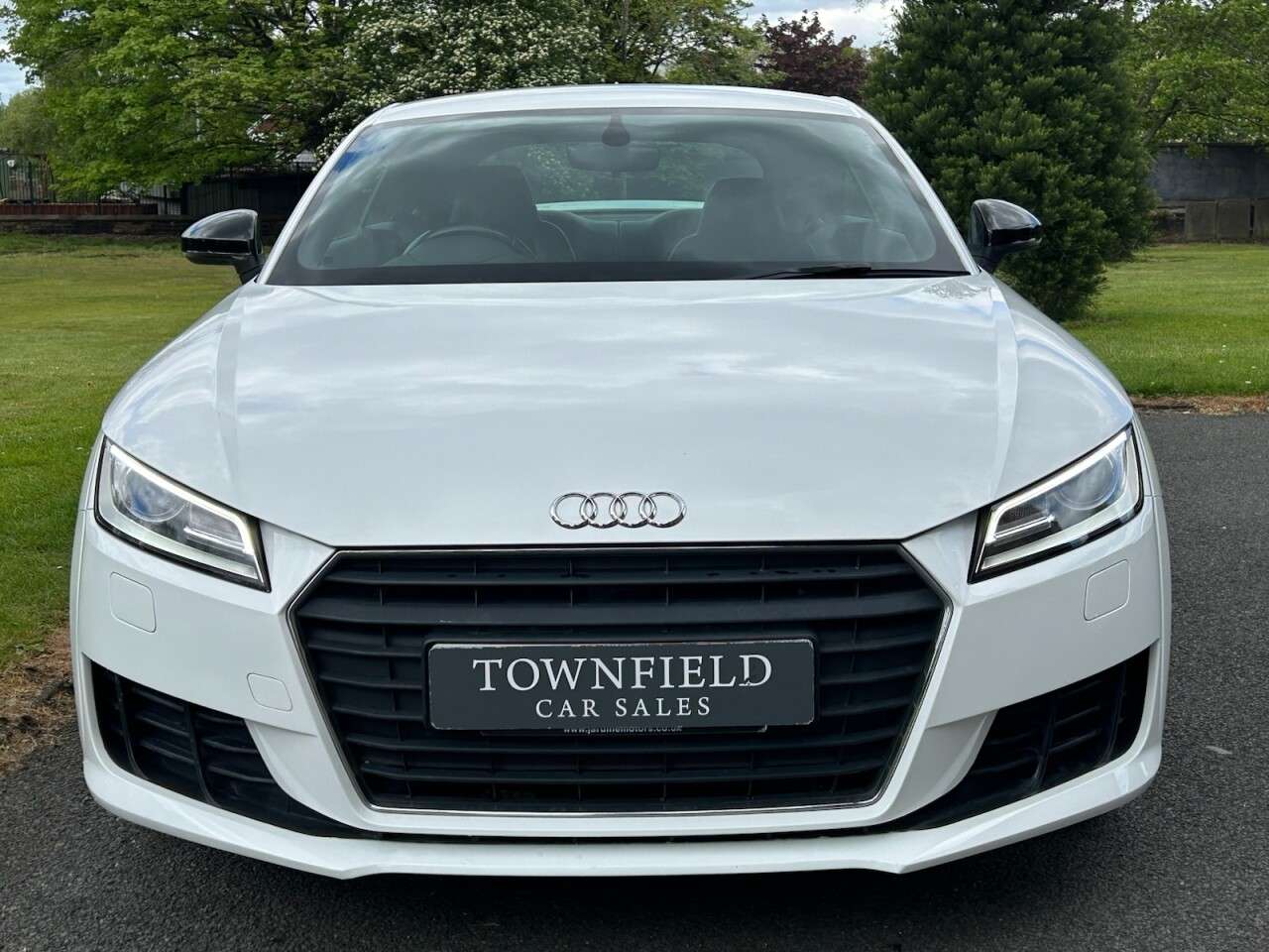 A 2016 AUDI TT 1.8 TFSI Sport Coupe 3dr Petrol Manual Euro 6 (s/s) (180 ps) GLOSS BLACK AL A 2016 AUDI TT 1.8 TFSI Sport Coupe 3dr Petrol Manual Euro 6 (s/s) (180 ps) GLOSS BLACK AL