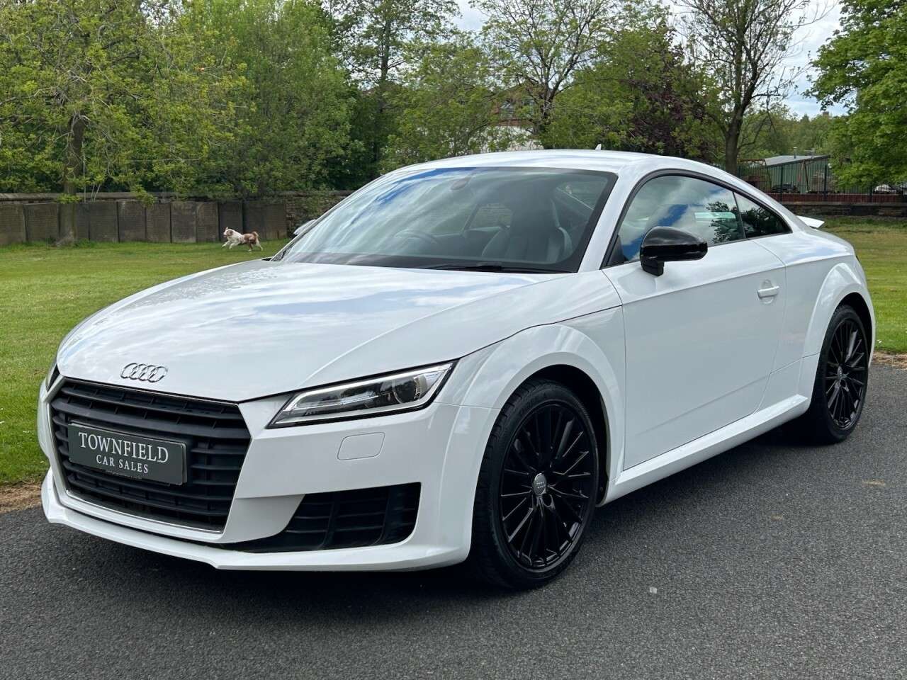 A 2016 AUDI TT 1.8 TFSI Sport Coupe 3dr Petrol Manual Euro 6 (s/s) (180 ps) GLOSS BLACK AL A 2016 AUDI TT 1.8 TFSI Sport Coupe 3dr Petrol Manual Euro 6 (s/s) (180 ps) GLOSS BLACK AL