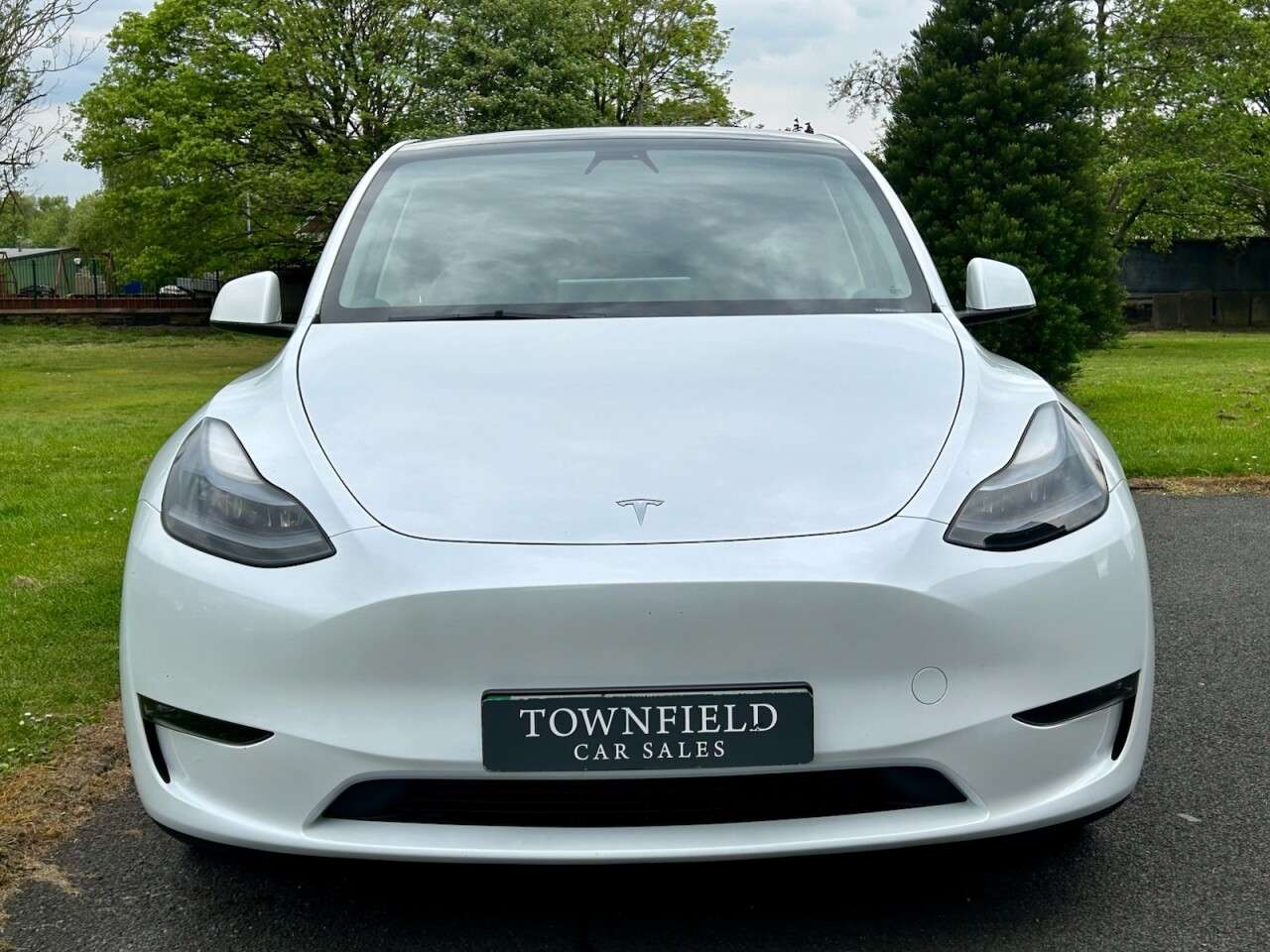 A 2023 TESLA MODEL Y (Dual Motor) Performance SUV 5dr Electric Auto 4WDE (426 bhp) A 2023 TESLA MODEL Y (Dual Motor) Performance SUV 5dr Electric Auto 4WDE (426 bhp)