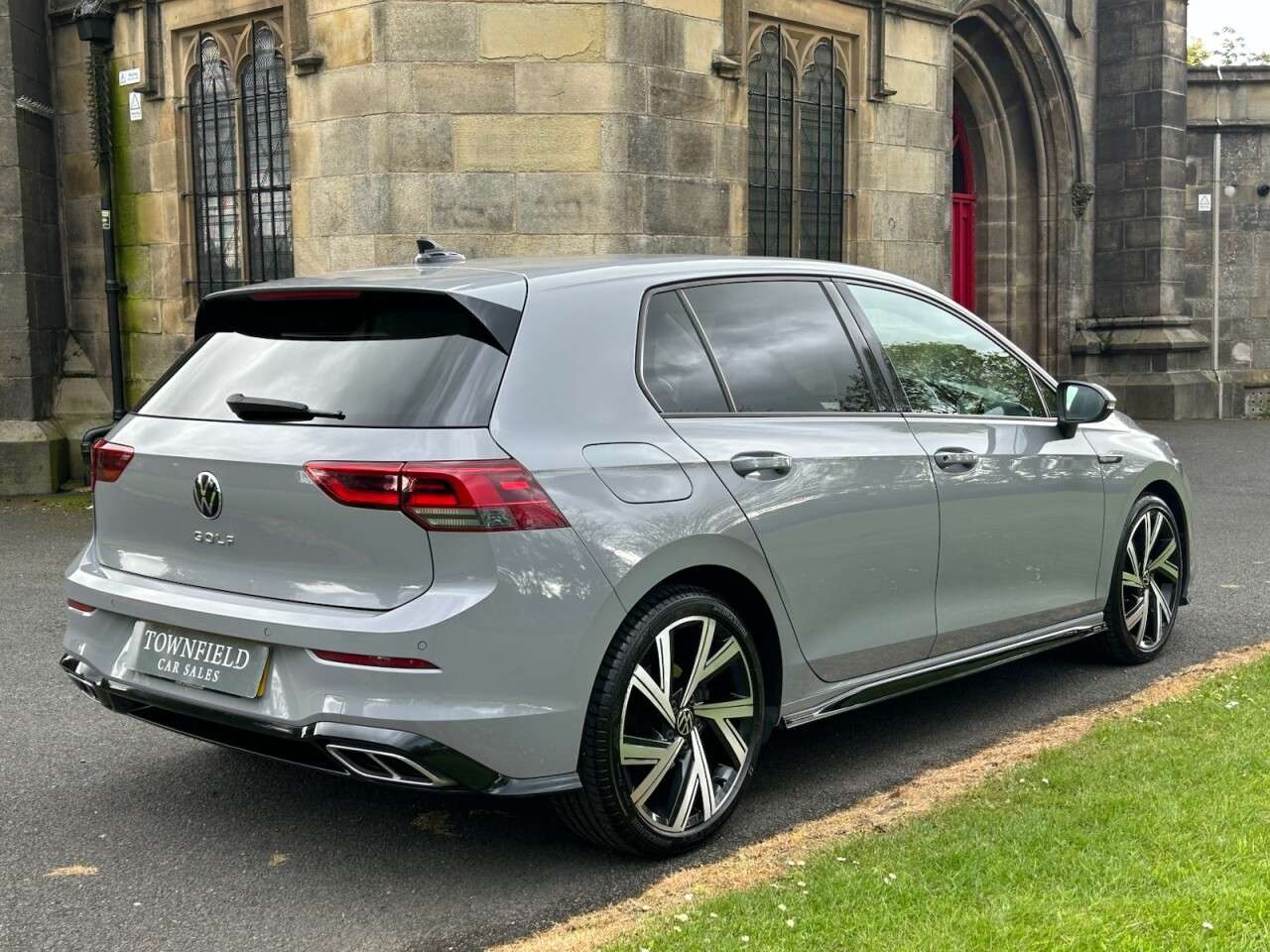 A 2021 VOLKSWAGEN GOLF 1.5 TSI R-Line Hatchback 5dr Petrol Manual Euro 6 (s/s) (150 ps) NAV+CARPLA A 2021 VOLKSWAGEN GOLF 1.5 TSI R-Line Hatchback 5dr Petrol Manual Euro 6 (s/s) (150 ps) NAV+CARPLA