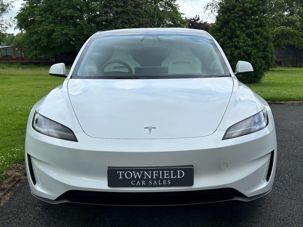 A 2025 TESLA MODEL 3 (Dual Motor) Performance Saloon 4dr Electric Auto 4WDE (460 ps) HEATED / CO A 2025 TESLA MODEL 3 (Dual Motor) Performance Saloon 4dr Electric Auto 4WDE (460 ps) HEATED / CO