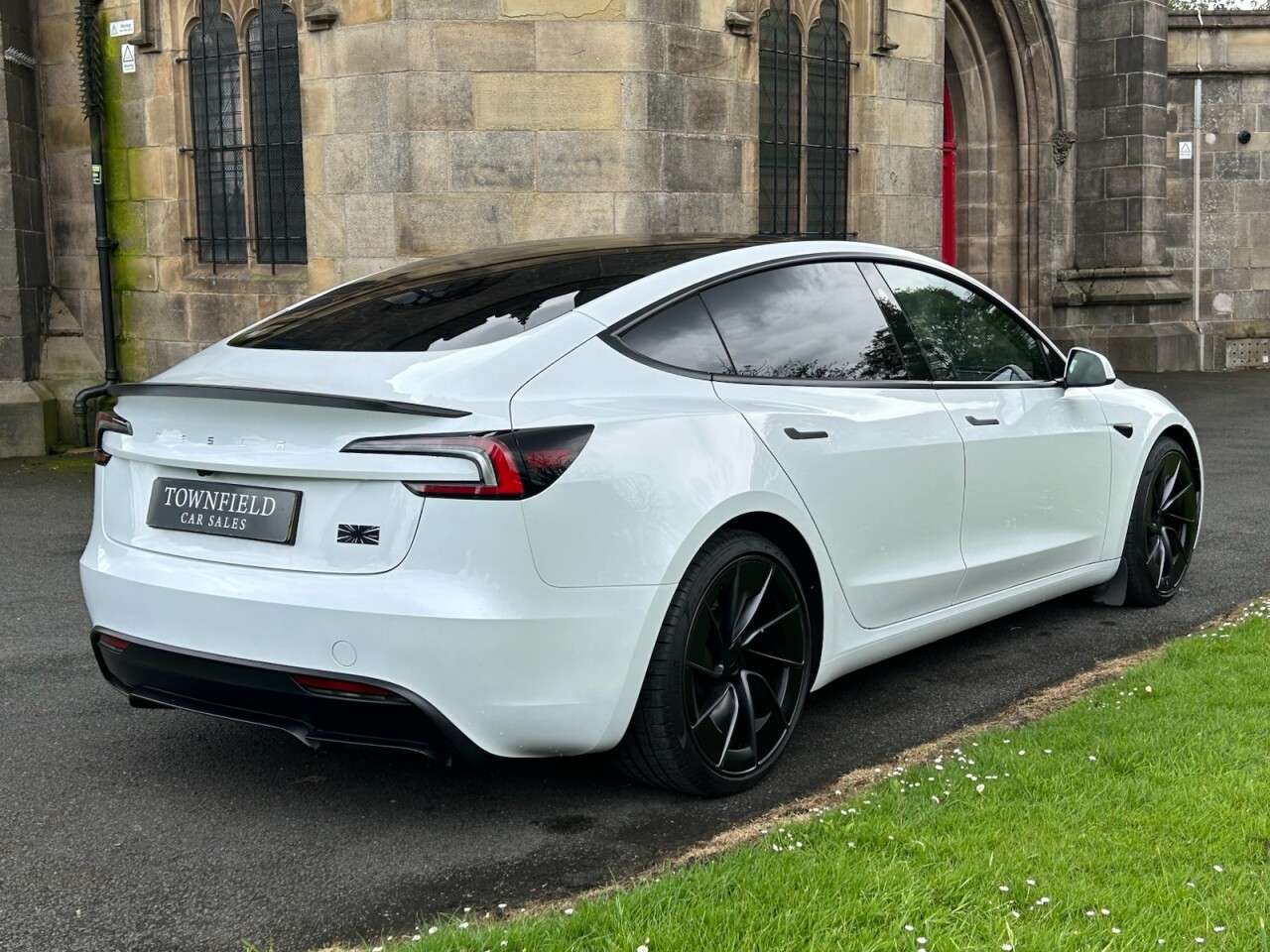 A 2025 TESLA MODEL 3 (Dual Motor) Performance Saloon 4dr Electric Auto 4WDE (460 ps) HEATED / CO A 2025 TESLA MODEL 3 (Dual Motor) Performance Saloon 4dr Electric Auto 4WDE (460 ps) HEATED / CO