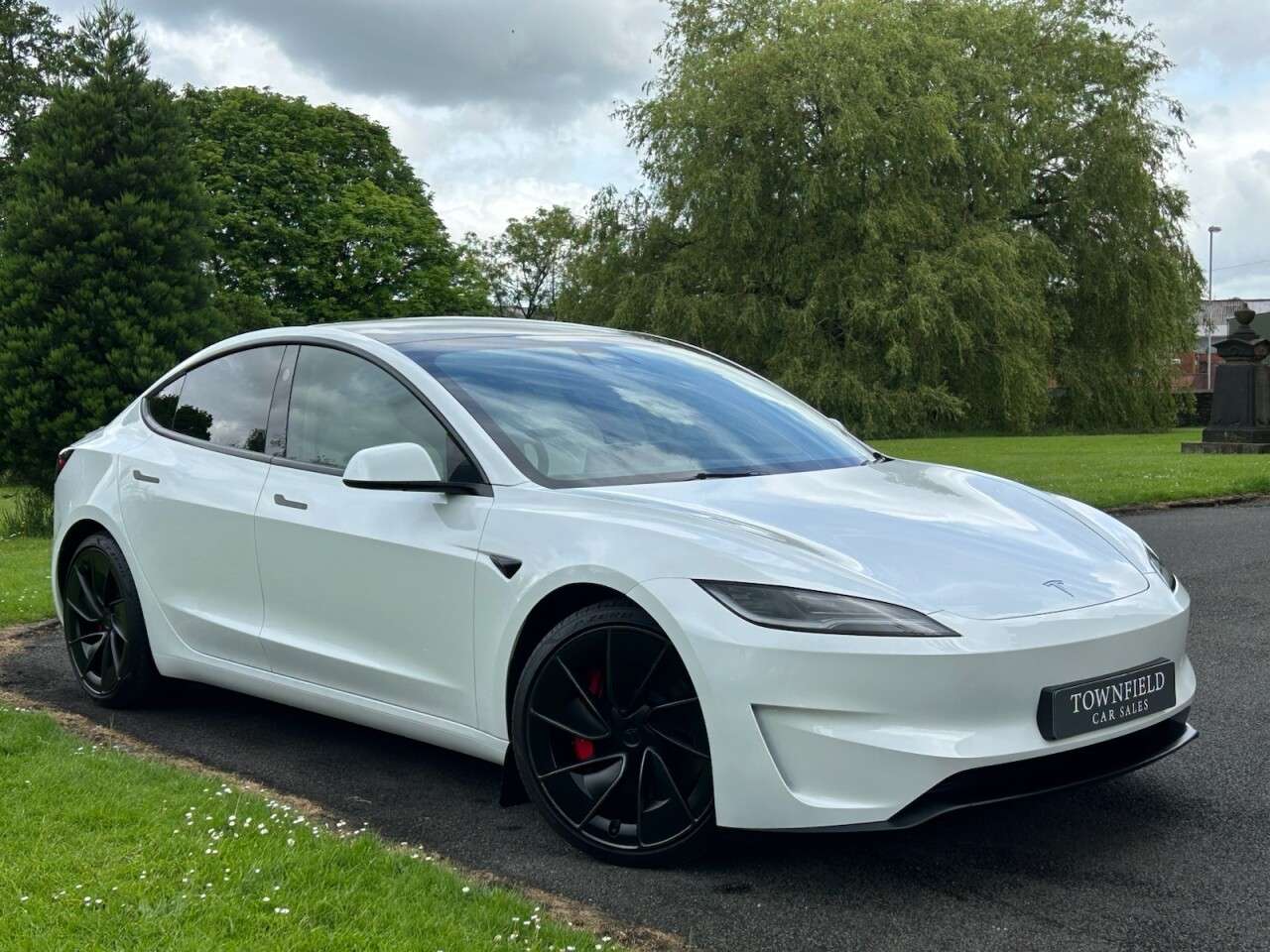 2025 TESLA MODEL 3 2025 TESLA MODEL 3