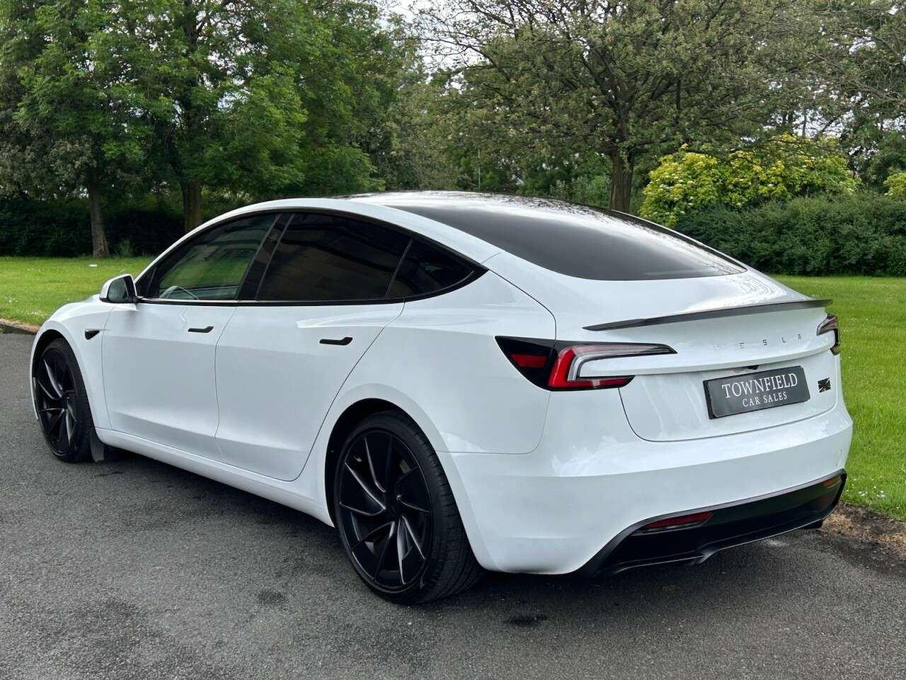 2025 TESLA MODEL 3 2025 TESLA MODEL 3