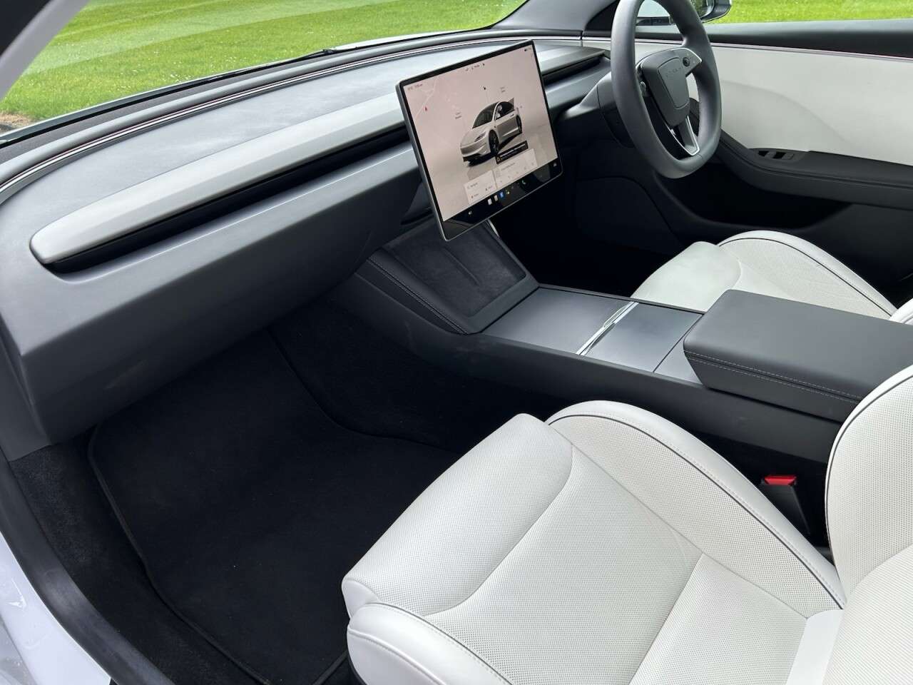 2025 TESLA MODEL 3 2025 TESLA MODEL 3