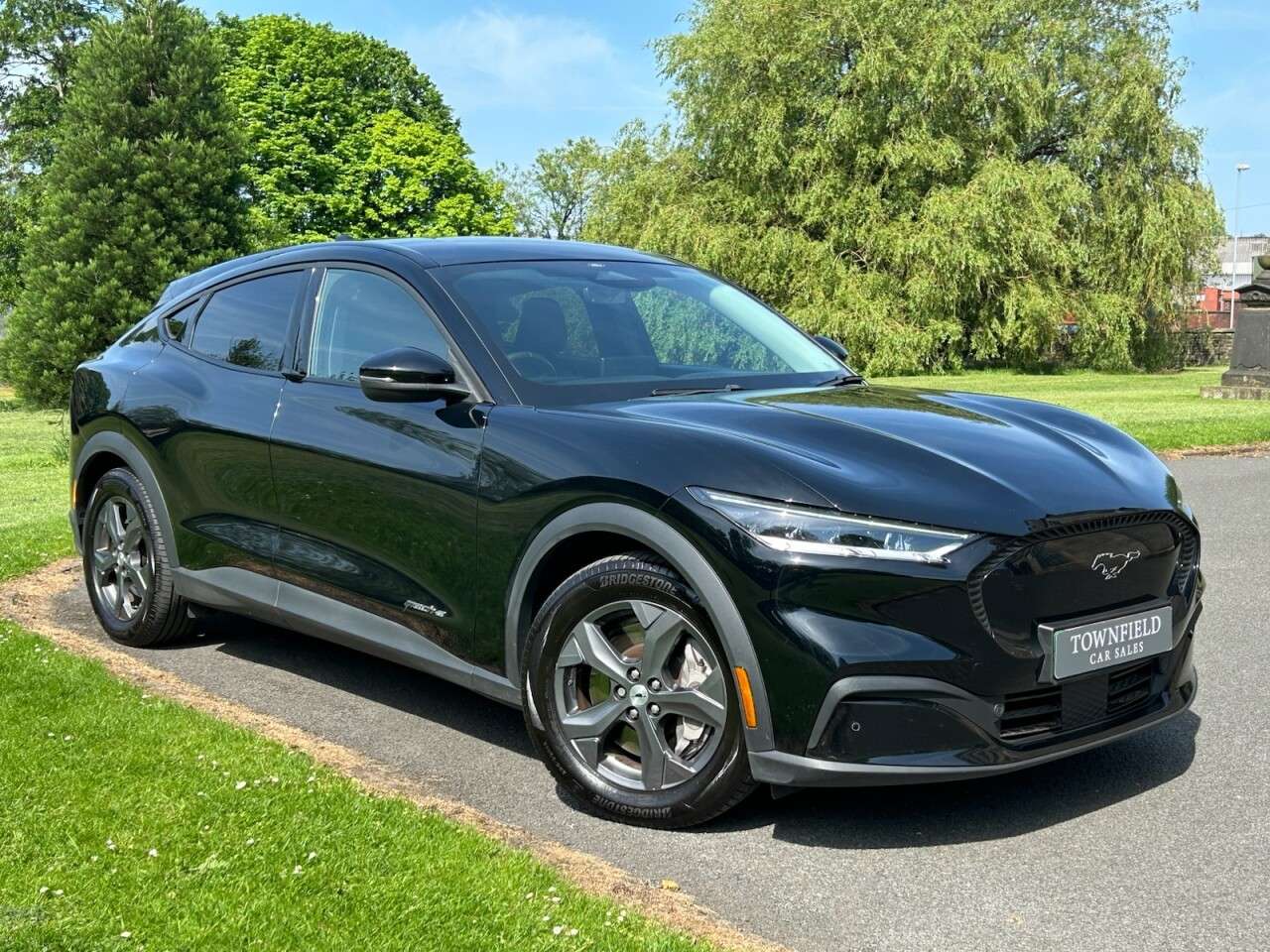 A 2022 FORD MUSTANG MACH-E Standard Range 70kWh SUV 5dr Electric Automatic (269 ps) SAT NAV+18" ALLOYS A 2022 FORD MUSTANG MACH-E Standard Range 70kWh SUV 5dr Electric Automatic (269 ps) SAT NAV+18" ALLOYS