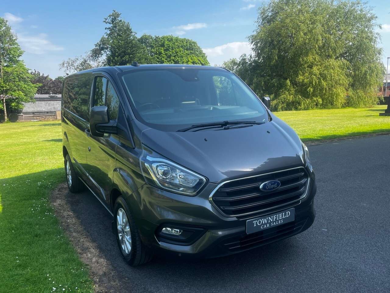A 2021 FORD TRANSIT CUSTOM 2.0 280 EcoBlue Limited Panel Van 5dr Diesel Manual L1 H1 Euro 6 (s/s) (130 A 2021 FORD TRANSIT CUSTOM 2.0 280 EcoBlue Limited Panel Van 5dr Diesel Manual L1 H1 Euro 6 (s/s) (130