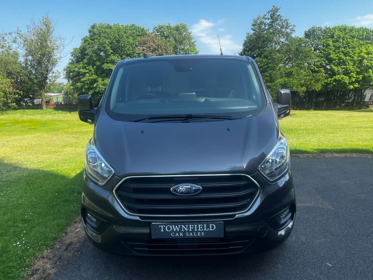 A 2021 FORD TRANSIT CUSTOM 2.0 280 EcoBlue Limited Panel Van 5dr Diesel Manual L1 H1 Euro 6 (s/s) (130 A 2021 FORD TRANSIT CUSTOM 2.0 280 EcoBlue Limited Panel Van 5dr Diesel Manual L1 H1 Euro 6 (s/s) (130