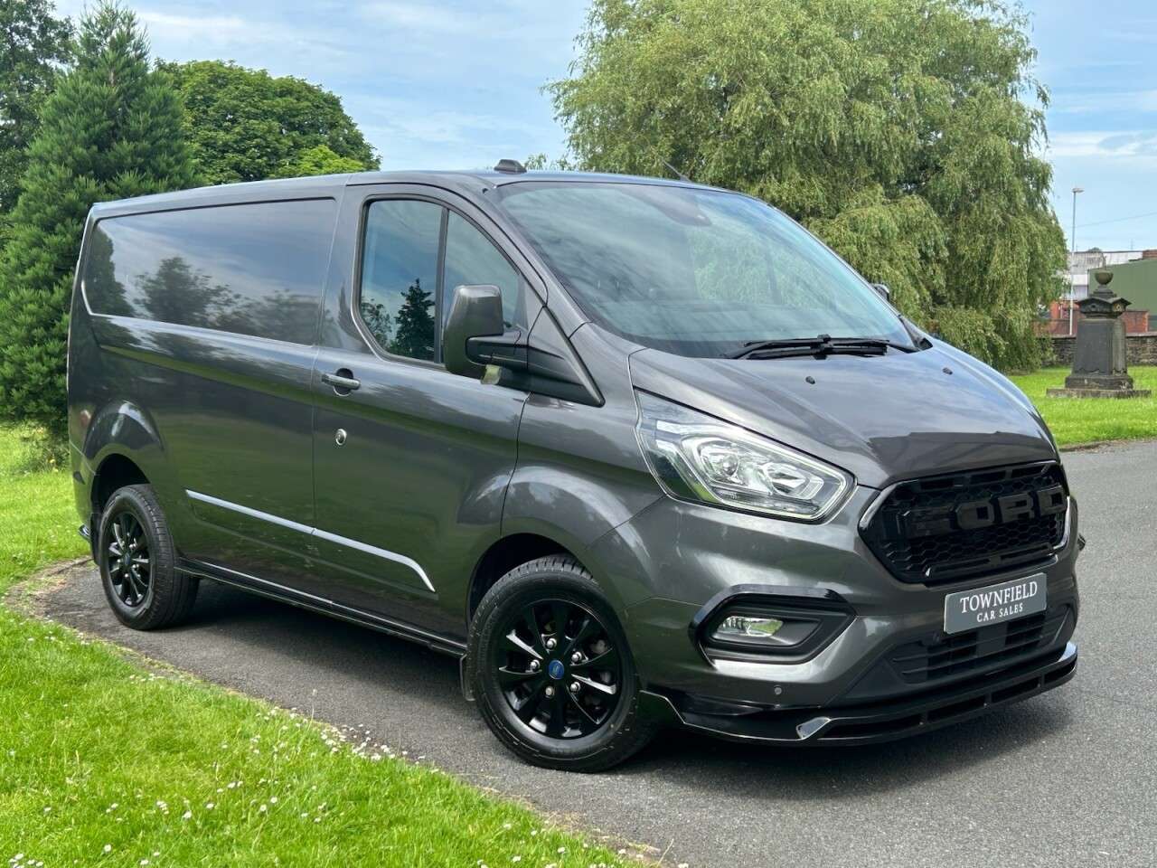 A 2021 FORD TRANSIT CUSTOM 2.0 280 EcoBlue Limited Panel Van 5dr Diesel Manual L1 H1 Euro 6 (s/s) (130 A 2021 FORD TRANSIT CUSTOM 2.0 280 EcoBlue Limited Panel Van 5dr Diesel Manual L1 H1 Euro 6 (s/s) (130