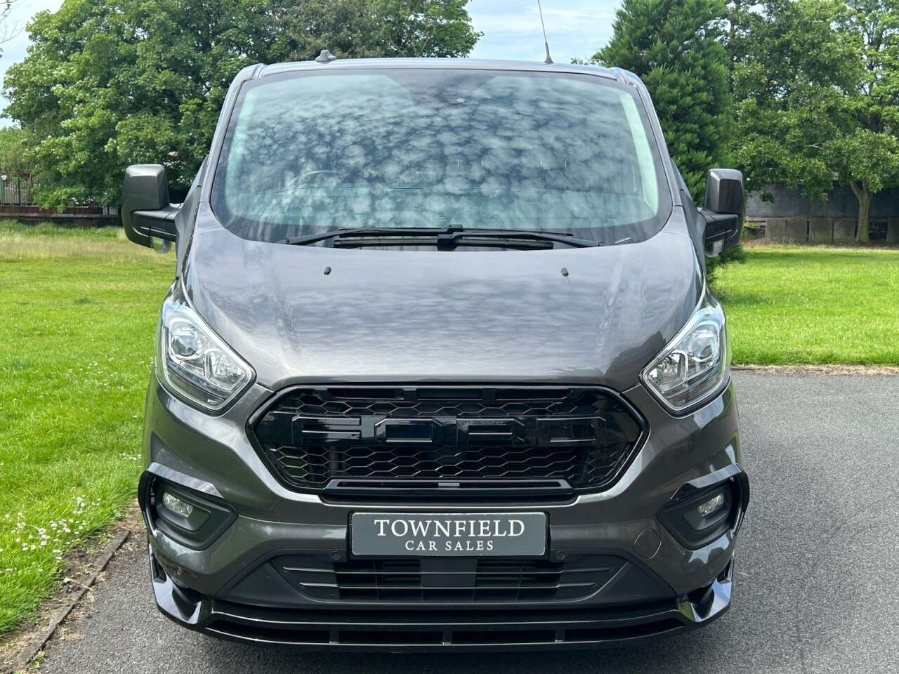 A 2021 FORD TRANSIT CUSTOM 2.0 280 EcoBlue Limited Panel Van 5dr Diesel Manual L1 H1 Euro 6 (s/s) (130 A 2021 FORD TRANSIT CUSTOM 2.0 280 EcoBlue Limited Panel Van 5dr Diesel Manual L1 H1 Euro 6 (s/s) (130