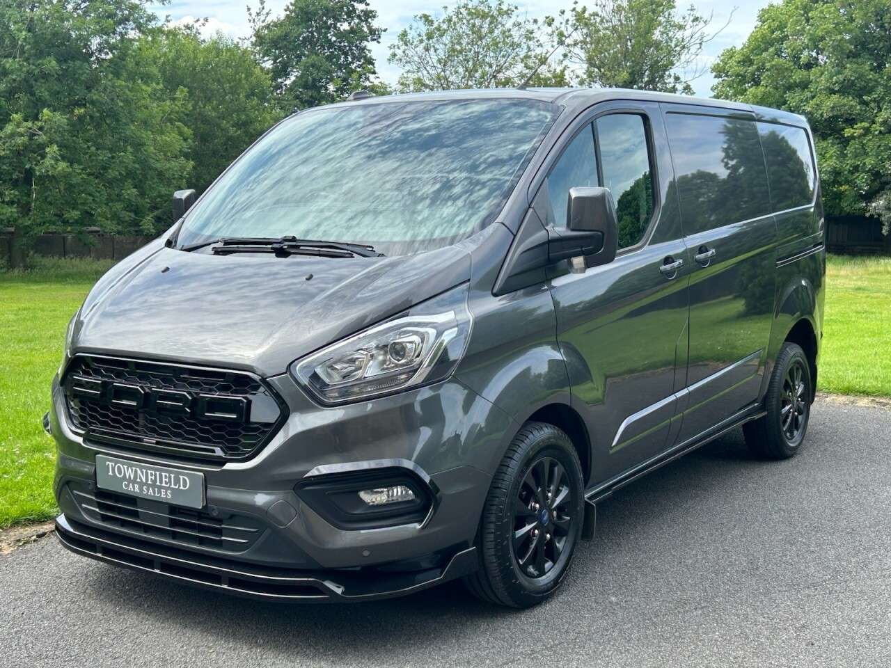 A 2021 FORD TRANSIT CUSTOM 2.0 280 EcoBlue Limited Panel Van 5dr Diesel Manual L1 H1 Euro 6 (s/s) (130 A 2021 FORD TRANSIT CUSTOM 2.0 280 EcoBlue Limited Panel Van 5dr Diesel Manual L1 H1 Euro 6 (s/s) (130