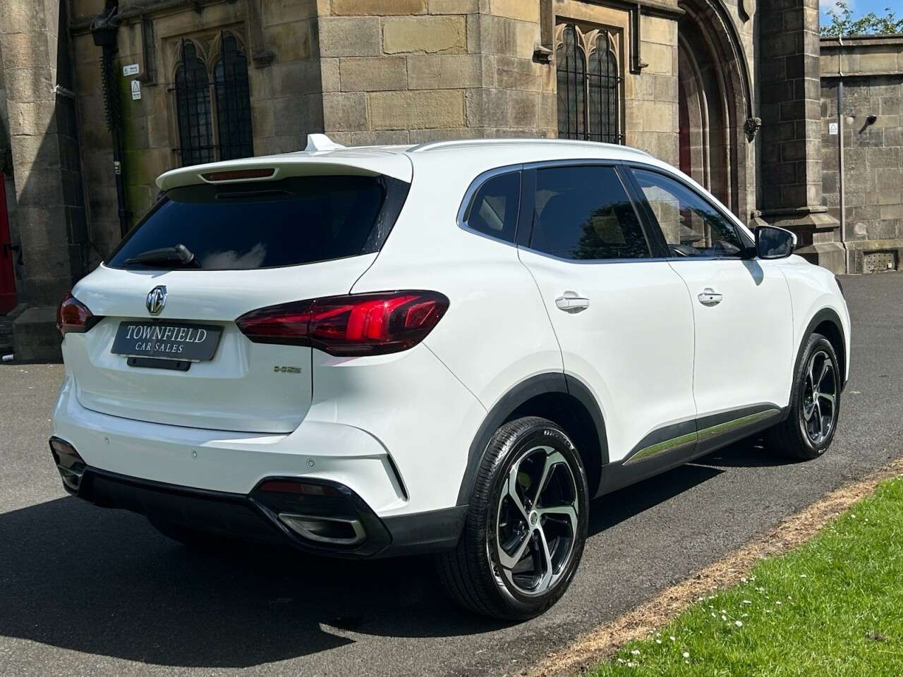 A 2024 MG MG HS 1.5 T-GDI Trophy SUV 5dr Petrol DCT Euro 6 (s/s) (162 ps) REVERSE CAM+POWER A 2024 MG MG HS 1.5 T-GDI Trophy SUV 5dr Petrol DCT Euro 6 (s/s) (162 ps) REVERSE CAM+POWER