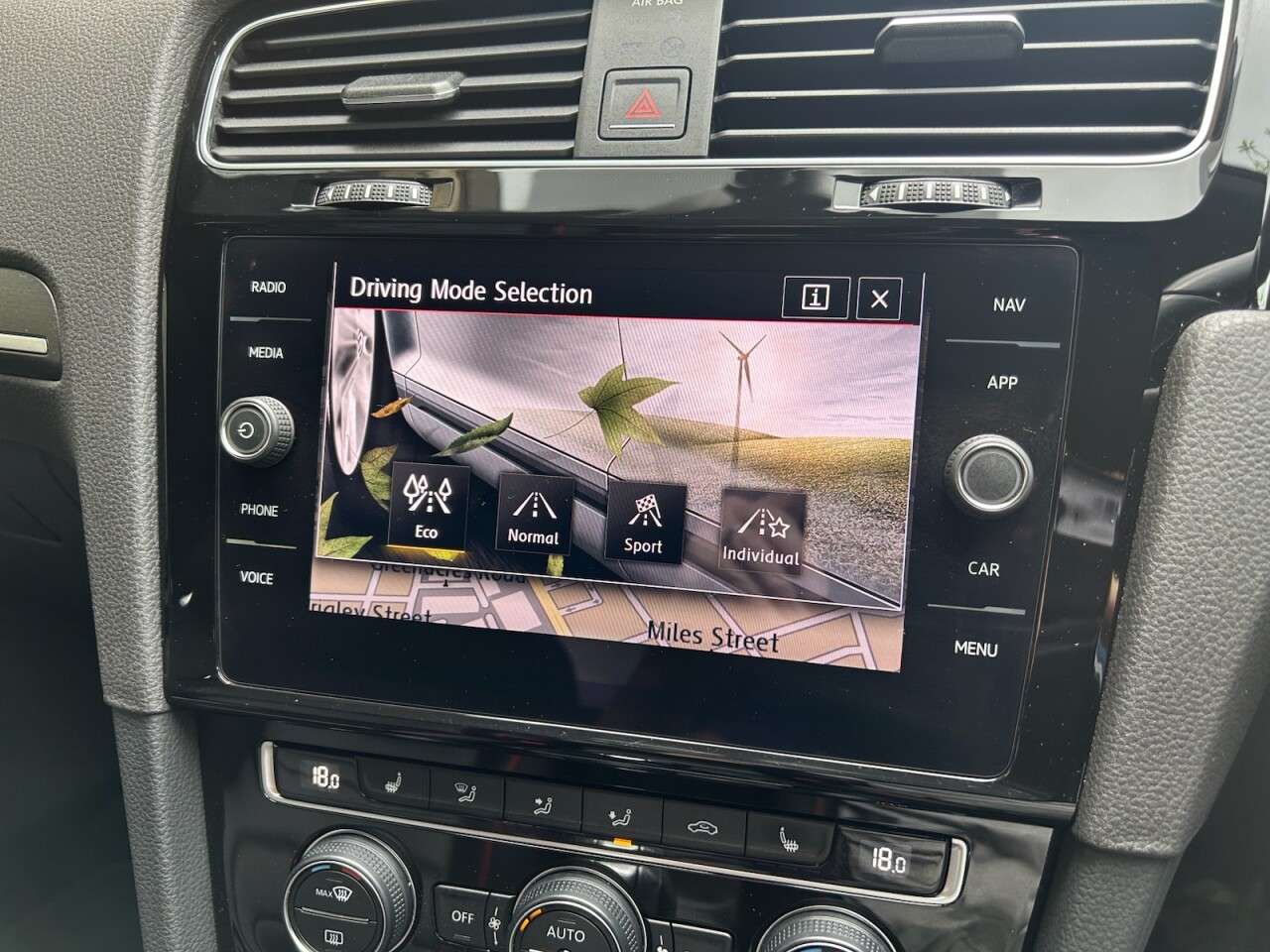 2018 VOLKSWAGEN GOLF 2018 VOLKSWAGEN GOLF