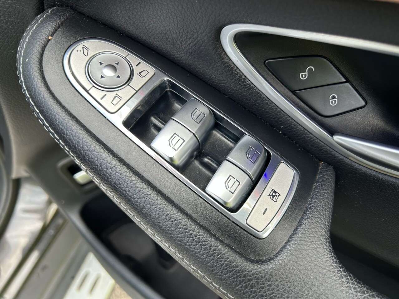 2022 MERCEDES-BENZ EQC 2022 MERCEDES-BENZ EQC